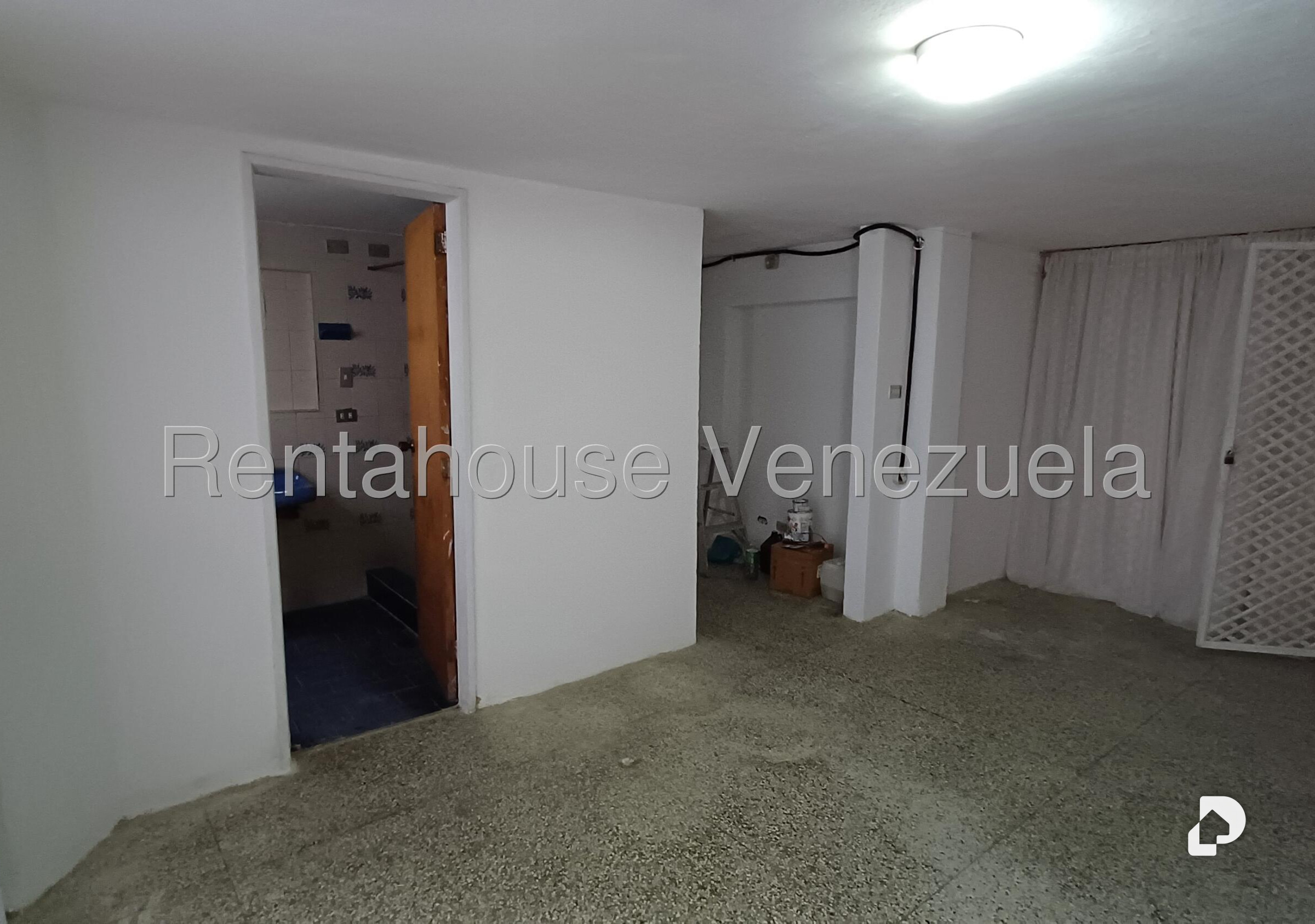 Local comercial en Prado de María, Caracas – 18