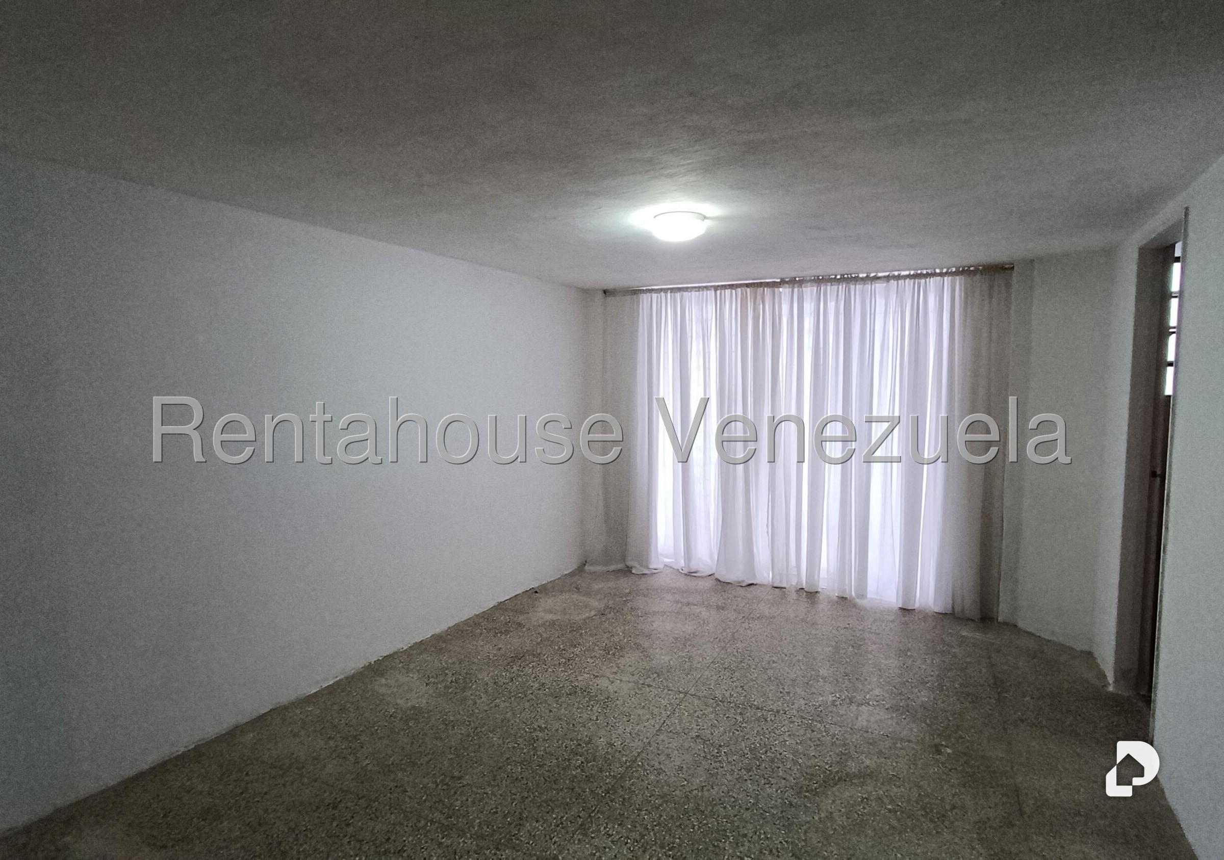 Local comercial en Prado de María, Caracas – 23