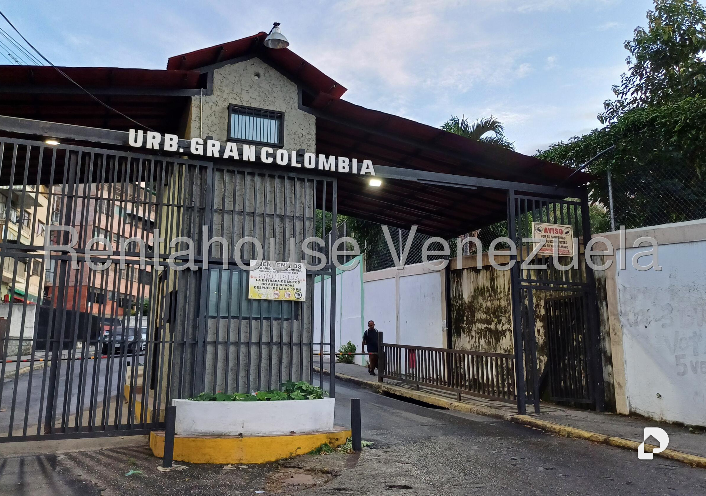 Local comercial en Prado de María, Caracas – 1