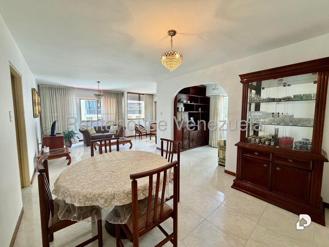Apartamento en Los Palos Grandes, Caracas – 6