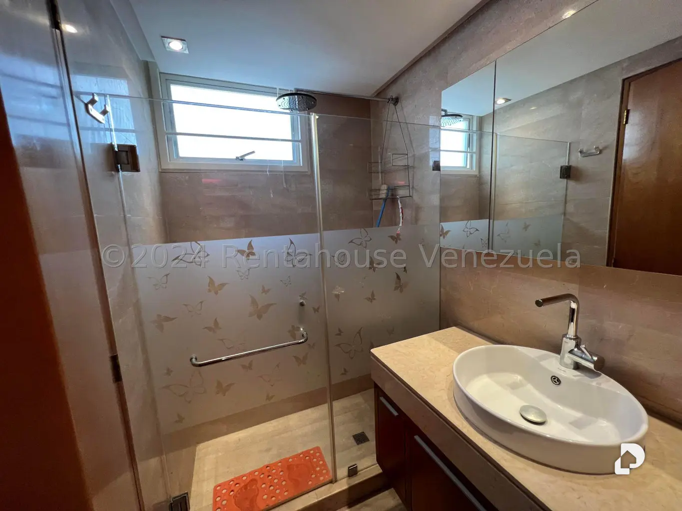Apartamento en Los Palos Grandes, Caracas – 25