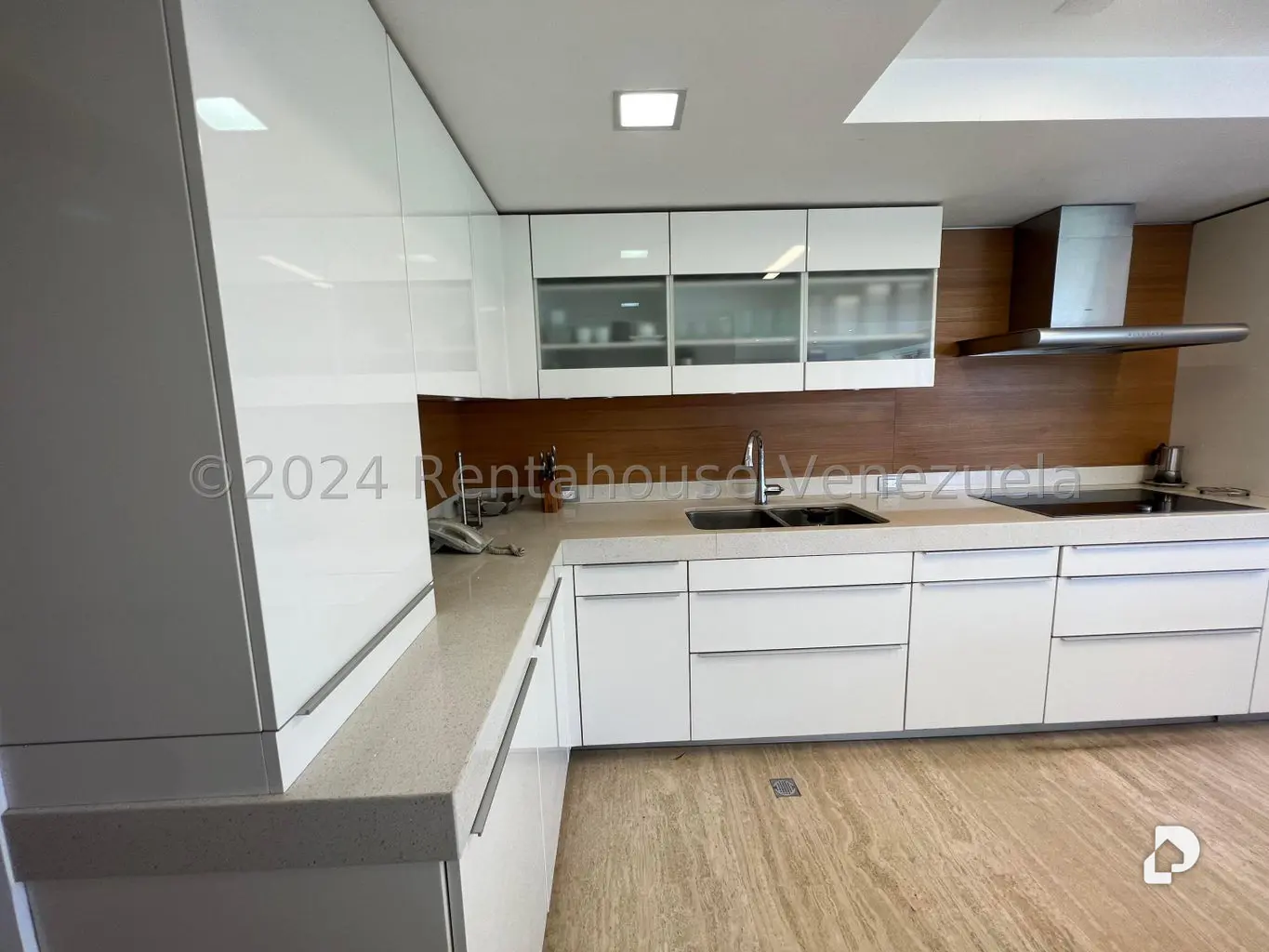 Apartamento en Los Palos Grandes, Caracas – 8