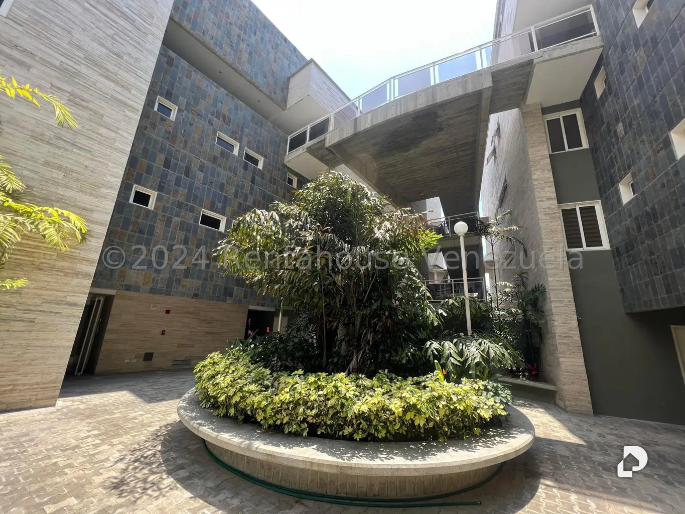 Apartamento en Los Palos Grandes, Caracas – 4