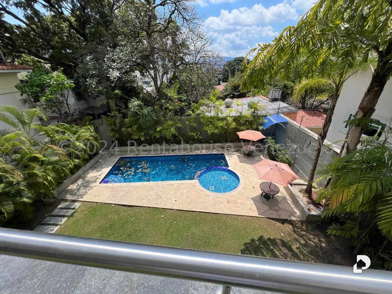 Apartamento en Los Palos Grandes, Caracas – 16