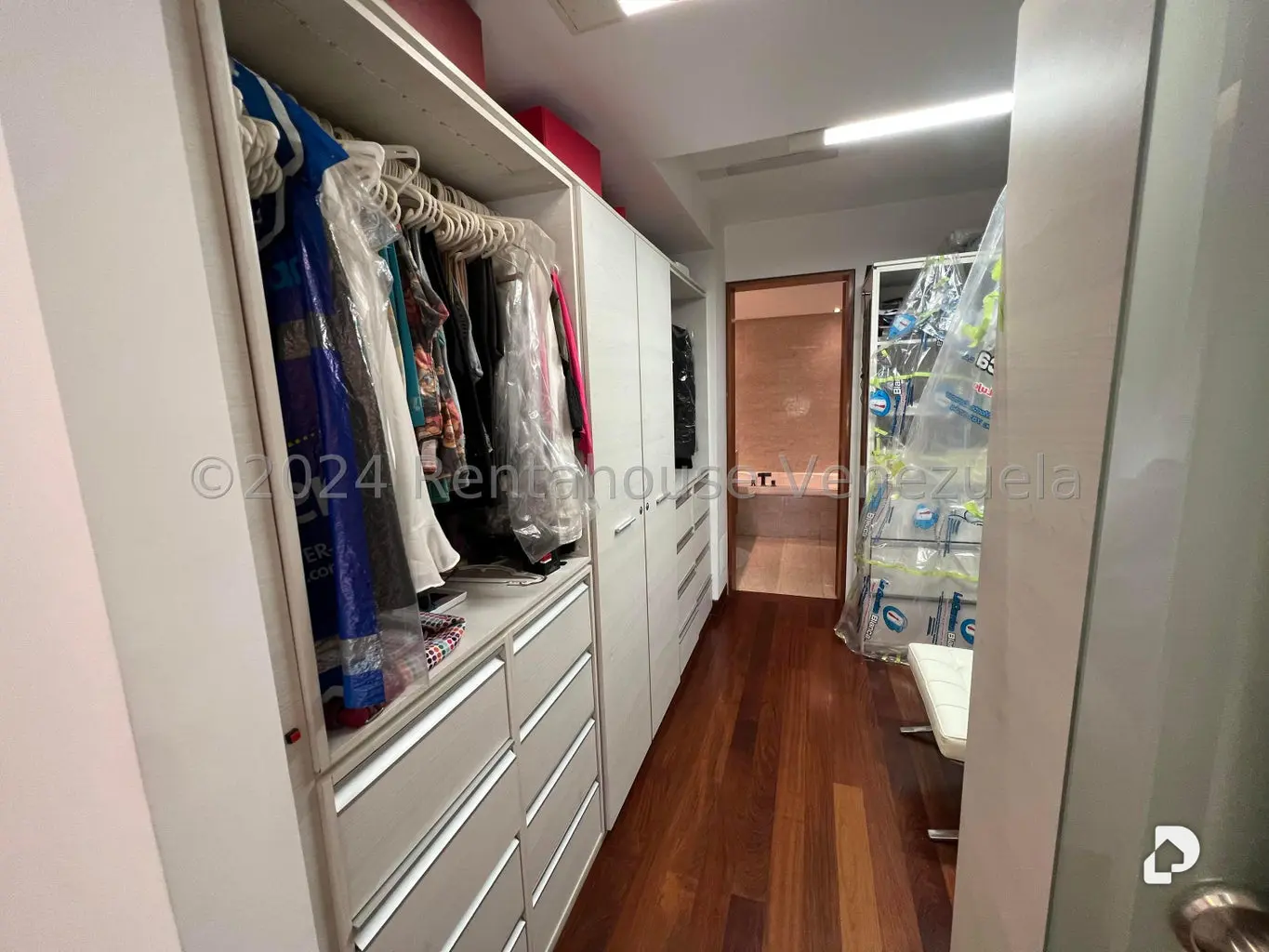 Apartamento en Los Palos Grandes, Caracas – 20