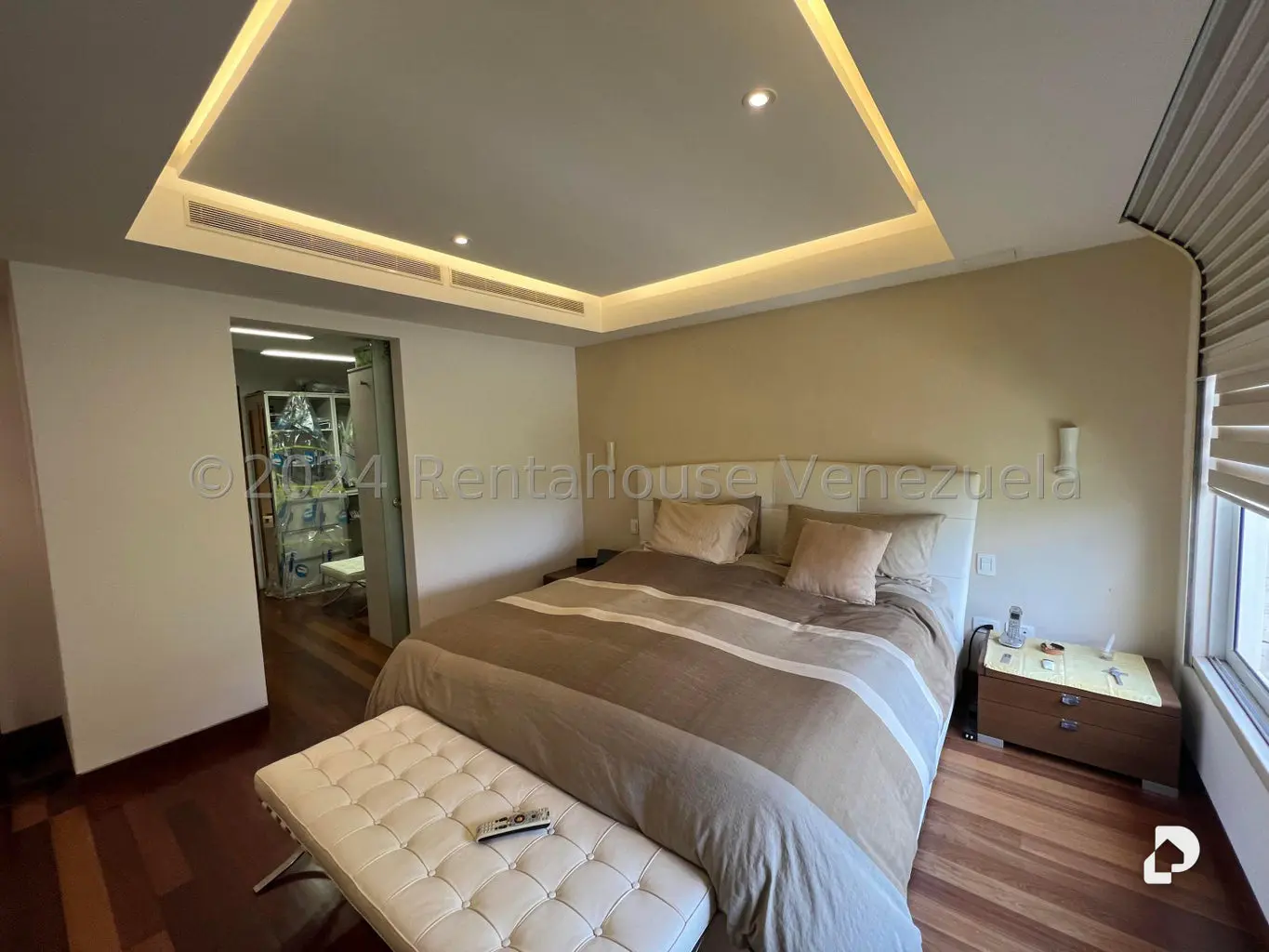 Apartamento en Los Palos Grandes, Caracas – 19