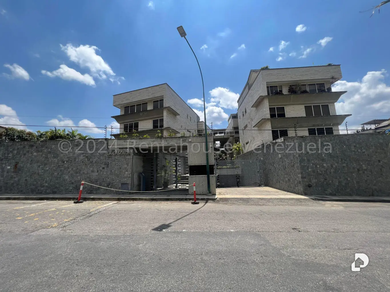 Apartamento en Los Palos Grandes, Caracas – 1