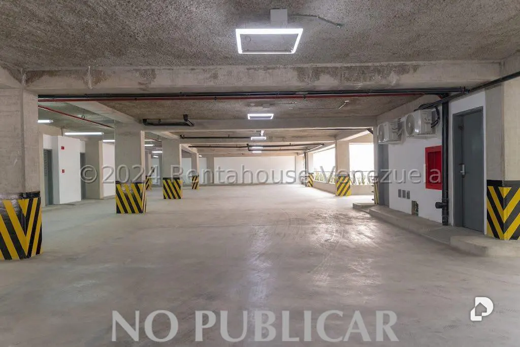 Apartamento en Altamira, Caracas – 17