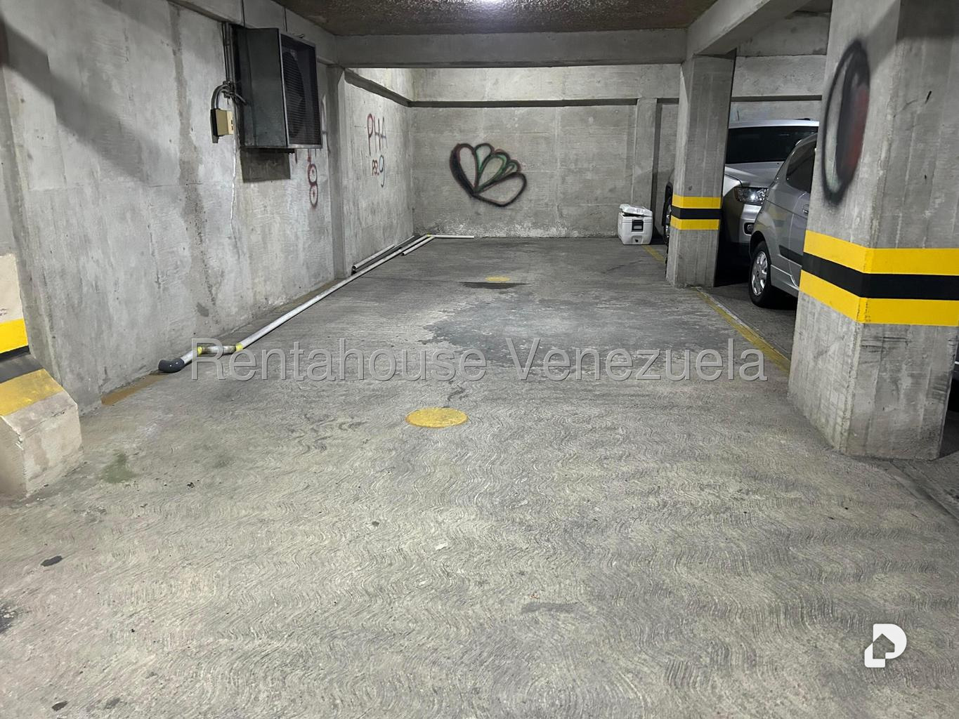 Apartamento en Los Palos Grandes, Caracas – 21
