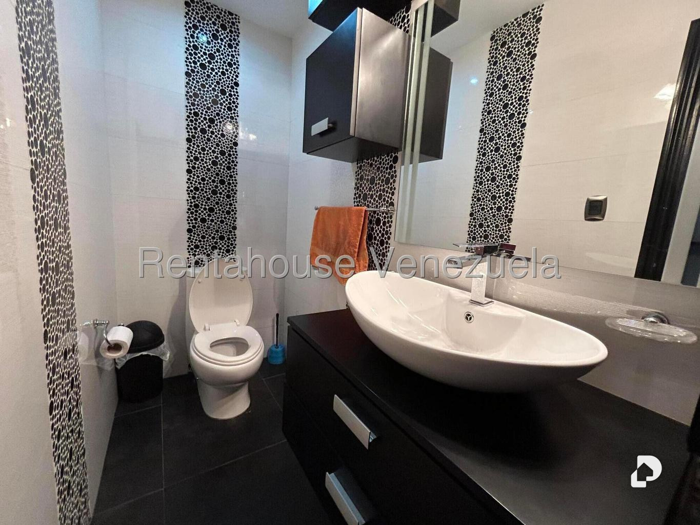 Apartamento en Los Palos Grandes, Caracas – 8