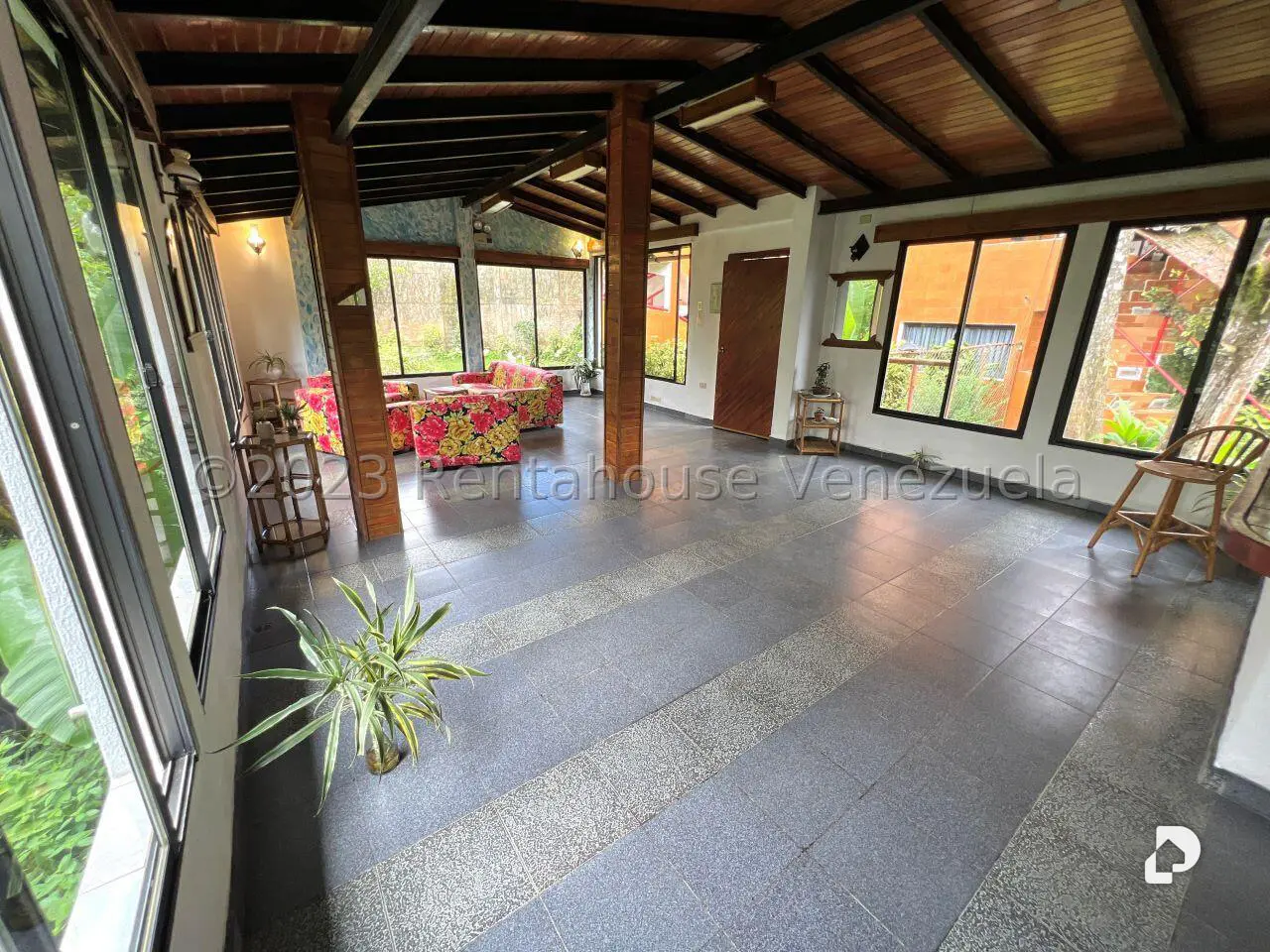 Edificio en El Junquito, Caracas – 27
