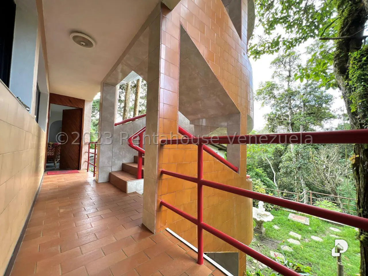 Edificio en El Junquito, Caracas – 18