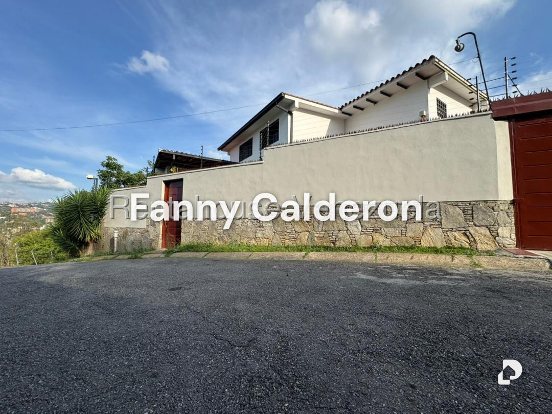 Casa en Lomas De La Trinidad, Caracas – 1