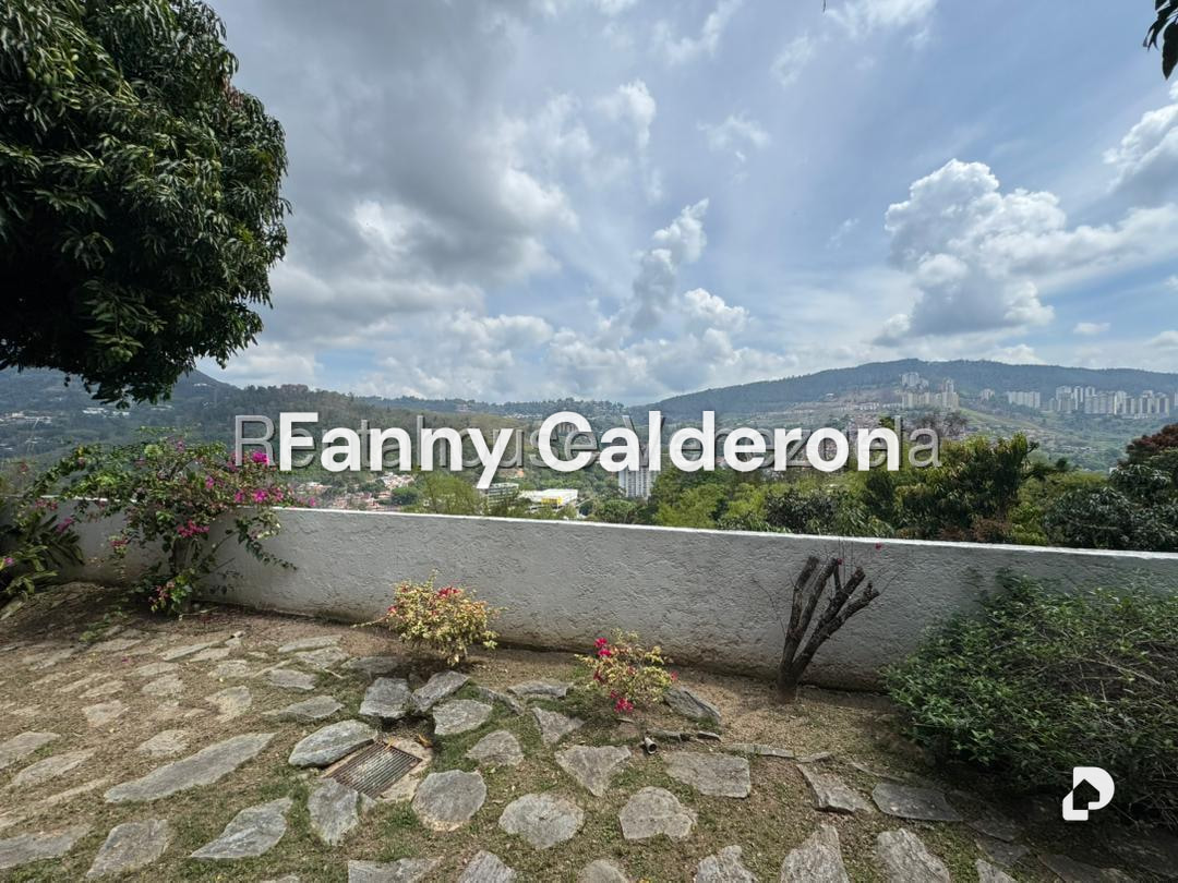 Casa en Lomas De La Trinidad, Caracas – 13
