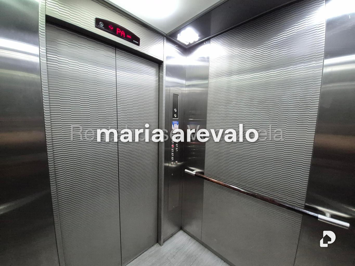Oficina en Prados del Este, Caracas – 25
