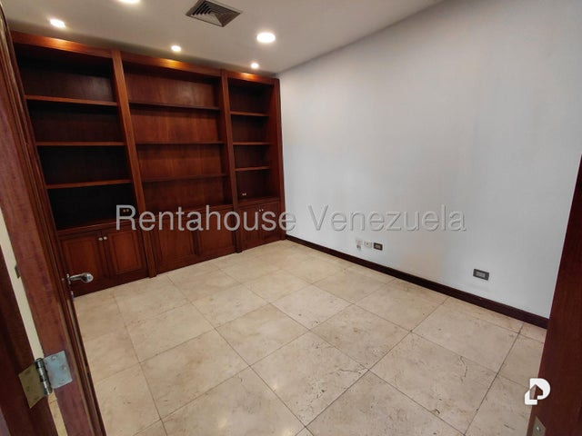 Oficina en La Castellana, Caracas – 7