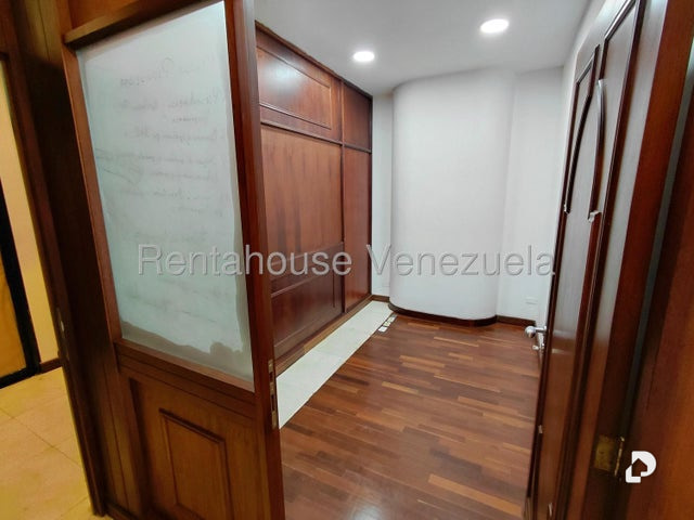 Oficina en La Castellana, Caracas – 3