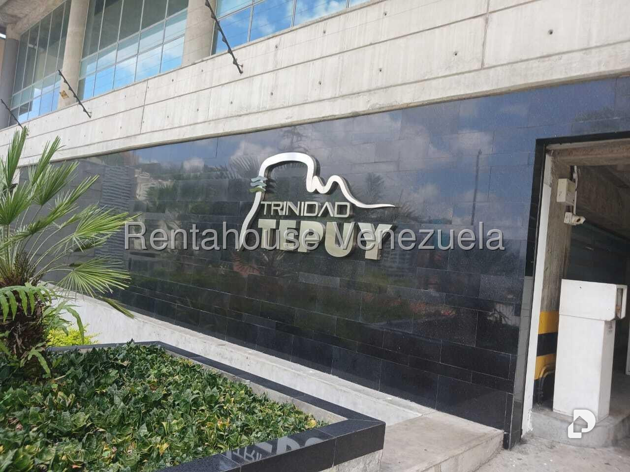 Local comercial en La Trinidad, Caracas – 2