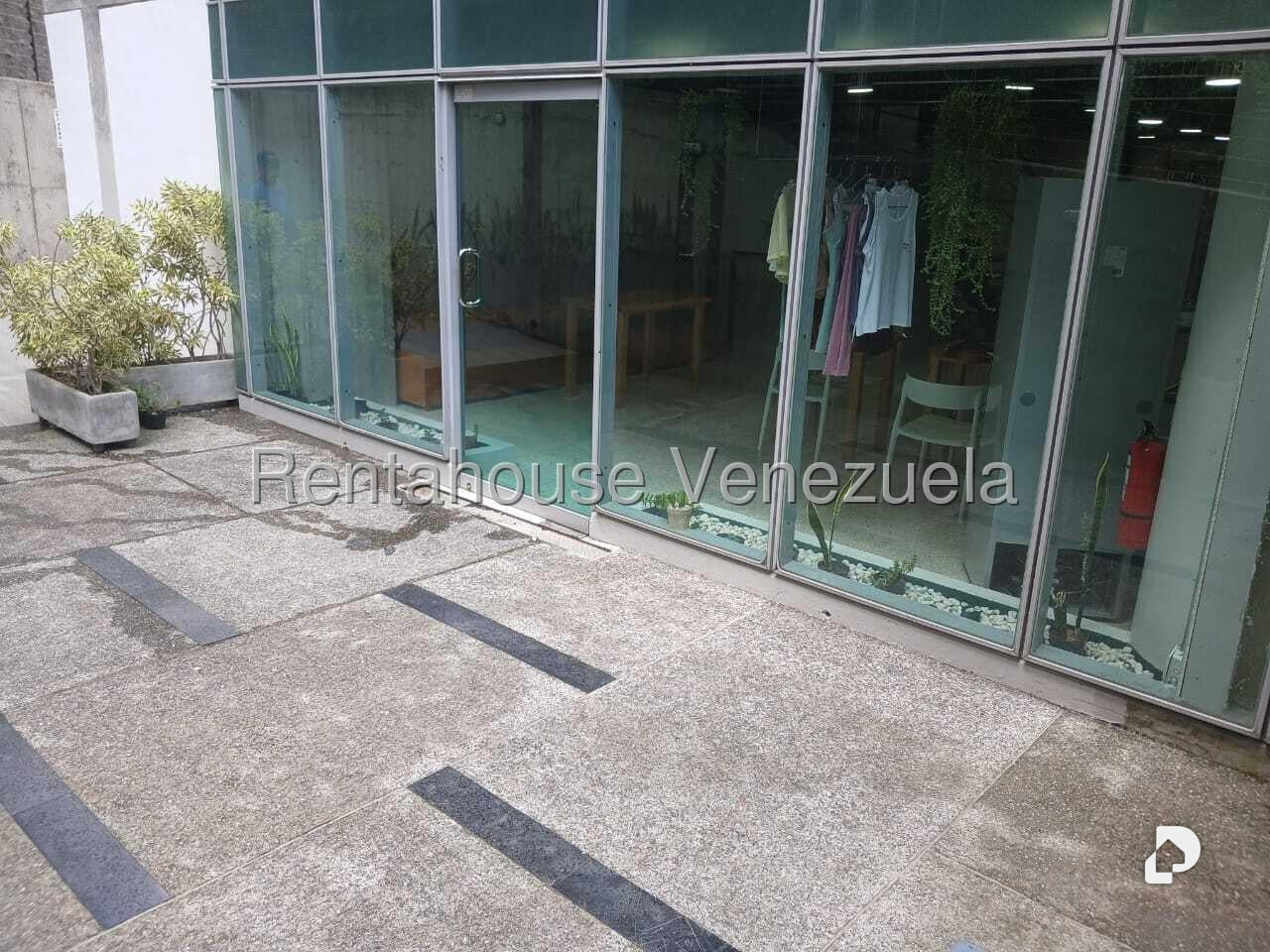 Local comercial en La Trinidad, Caracas – 16