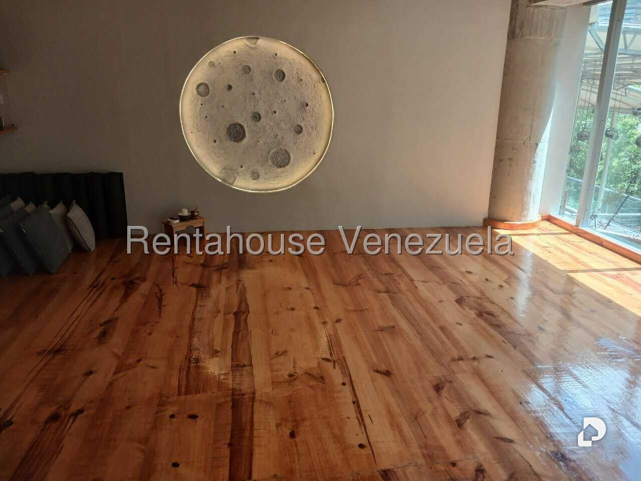 Local comercial en La Trinidad, Caracas – 20