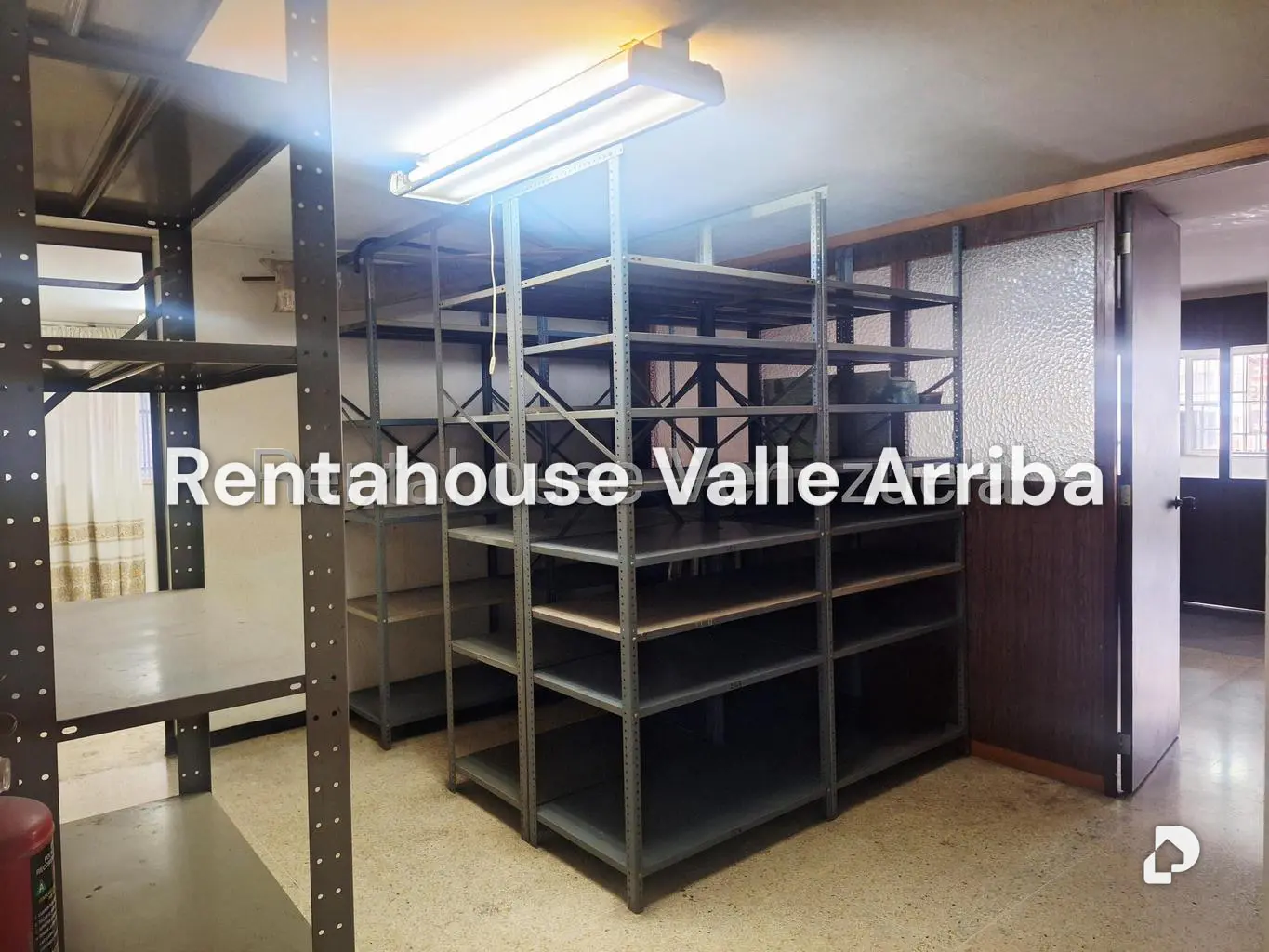 Local comercial en La California Norte, Caracas – 17