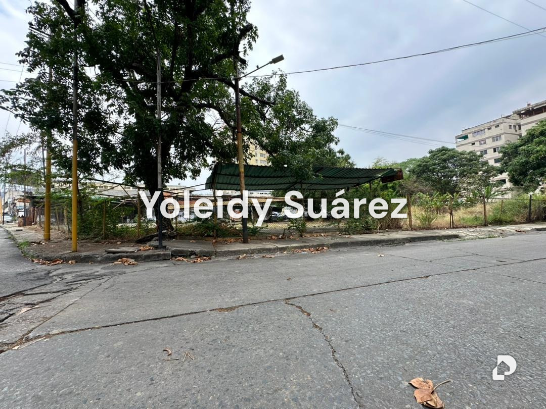 Land in Av Bolivar, Valencia – 1