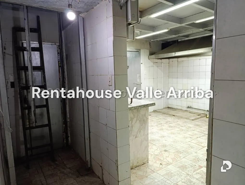Local comercial en Parroquia Santa Teresa, Caracas – 8