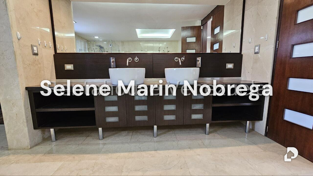 Casa en Cumbres de Curumo, Caracas – 12