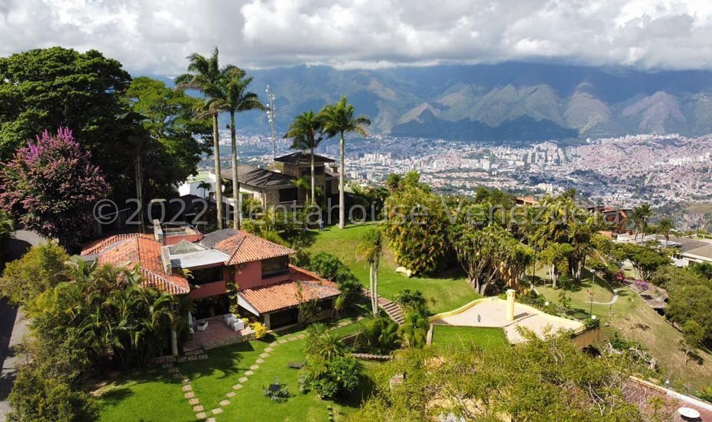 Casa en La Lagunita Country Club, Caracas - 1