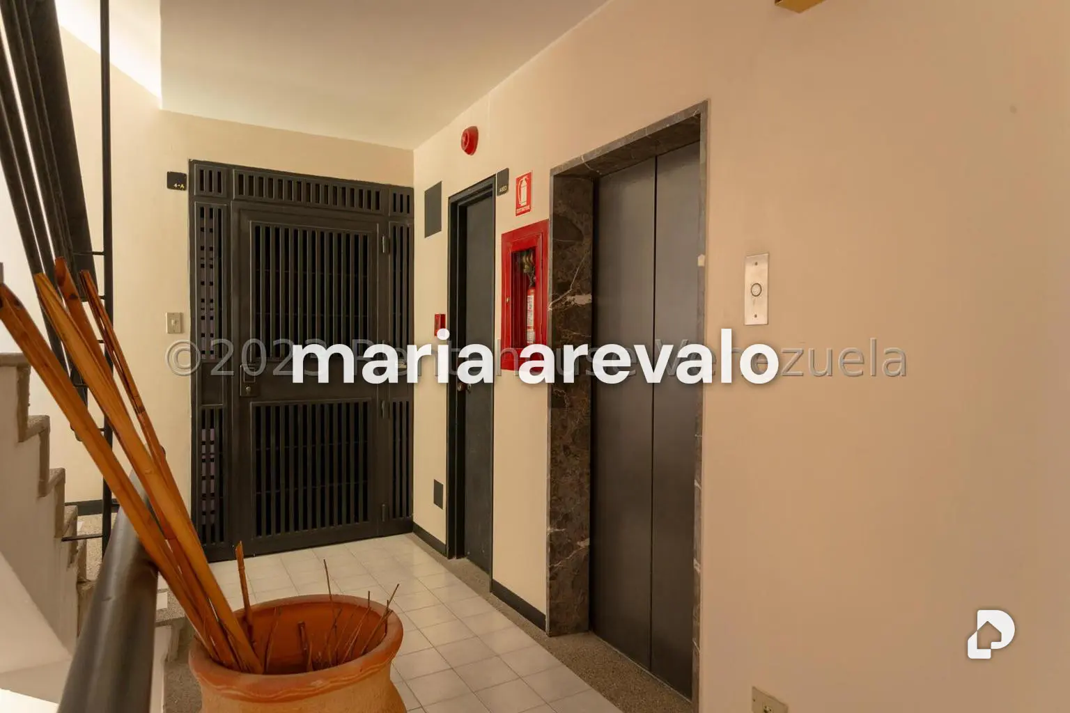 Apartamento en Los Palos Grandes, Caracas – 27
