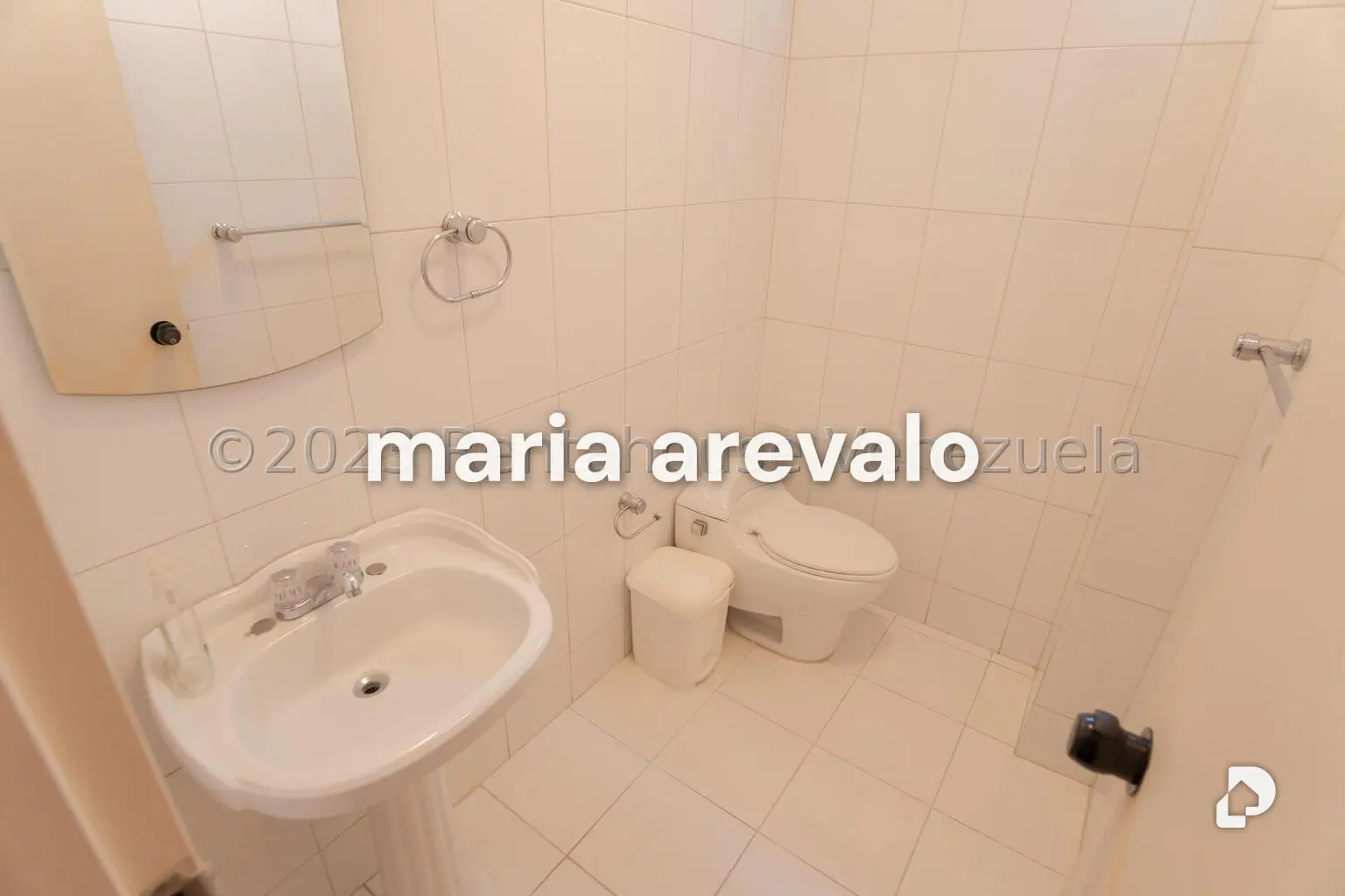 Apartamento en Los Palos Grandes, Caracas – 11