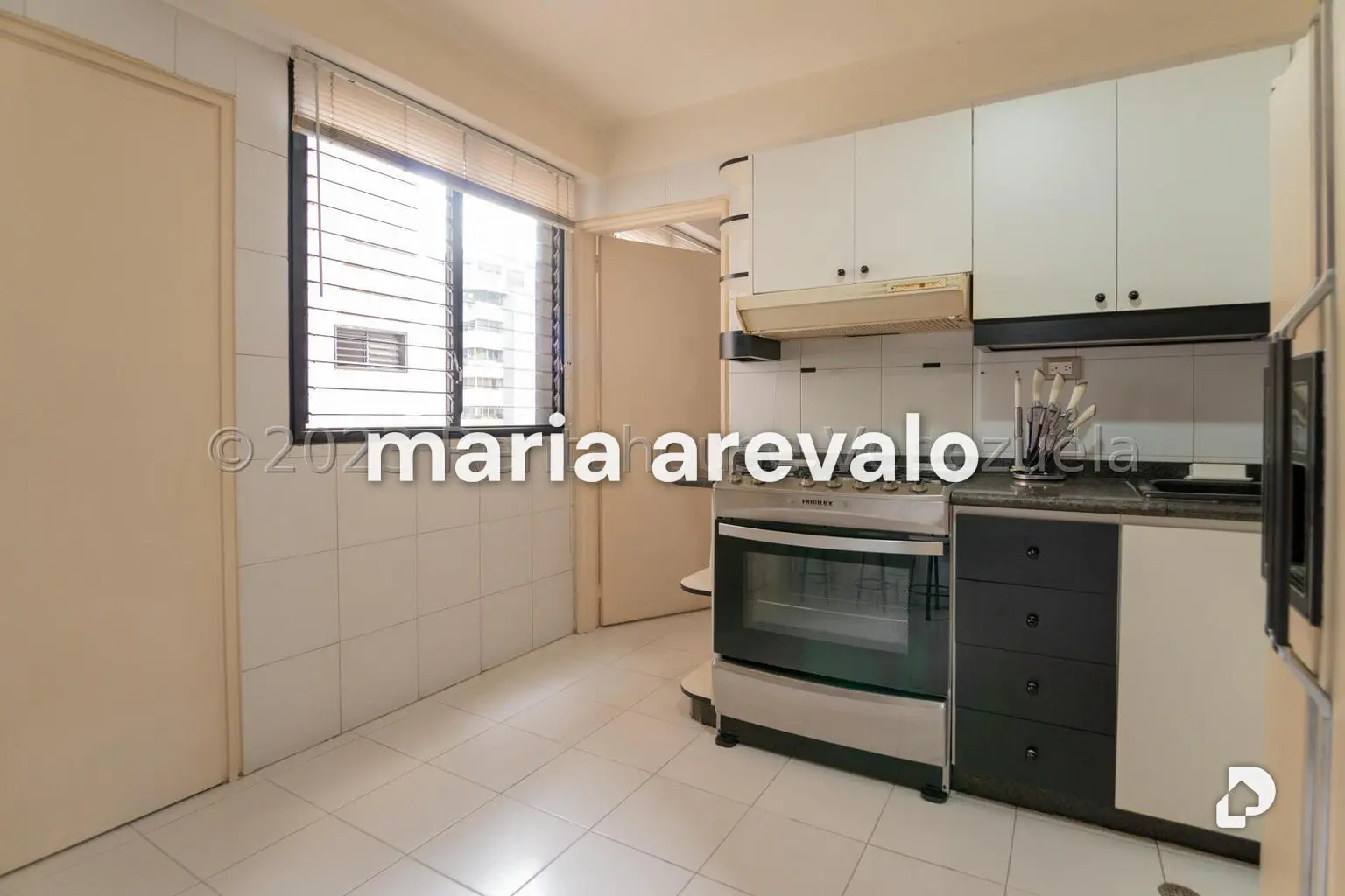 Apartamento en Los Palos Grandes, Caracas – 18