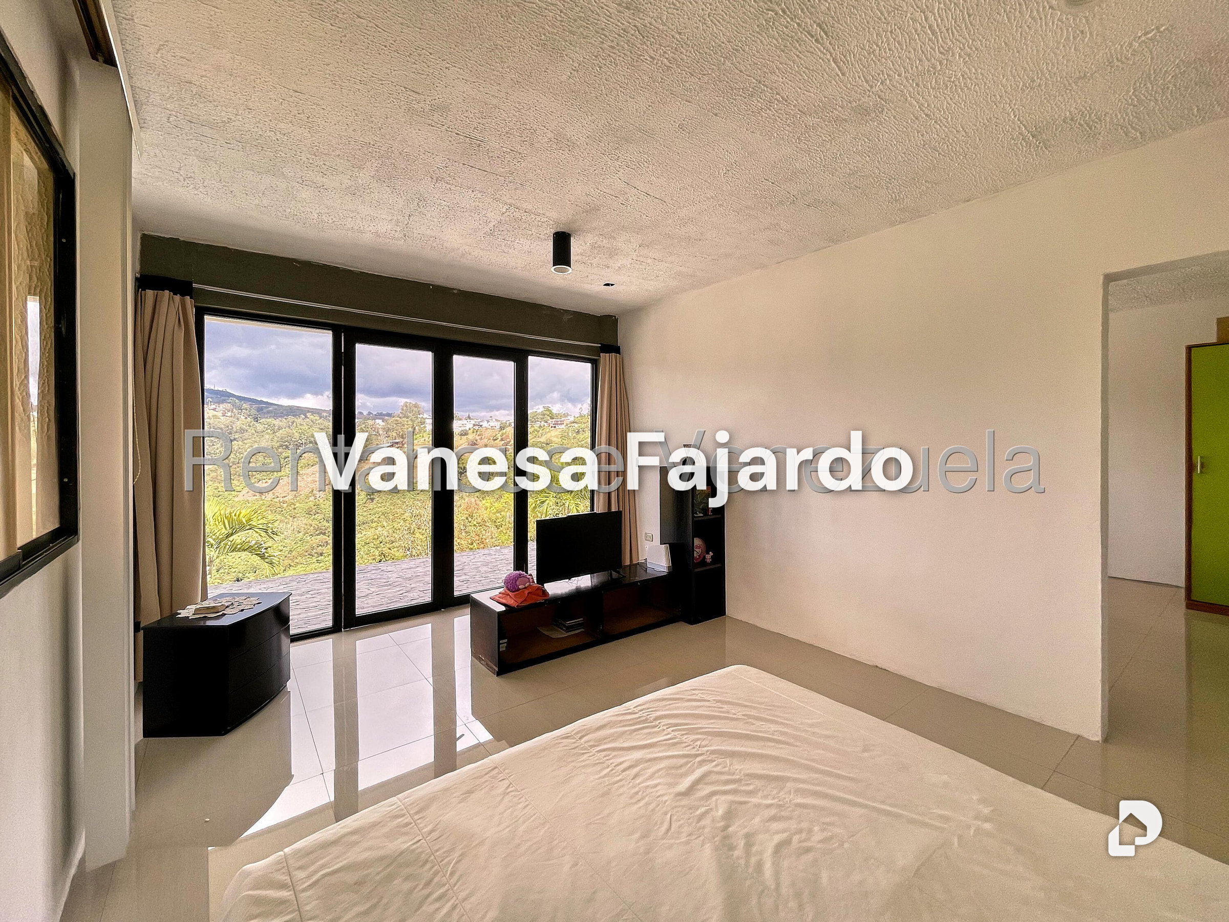 Casa en Club de Campo, San Antonio de Los Altos – 28