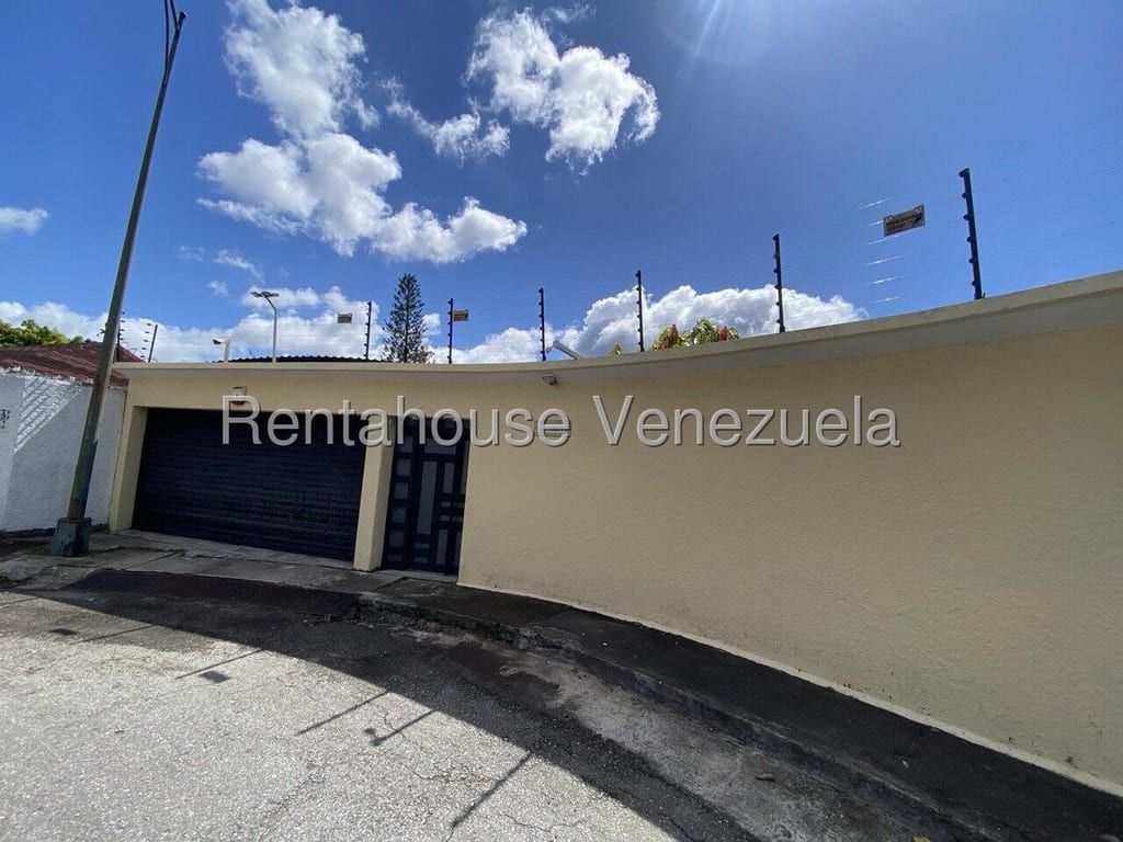 Casa en Lomas De La Trinidad, Caracas - 1
