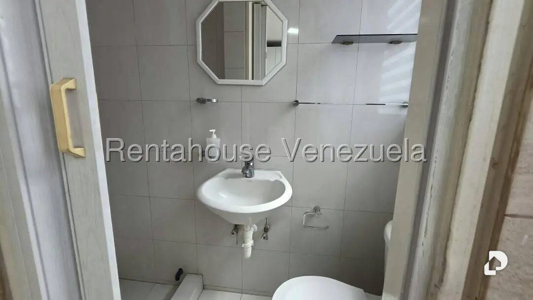 Apartamento en Los Palos Grandes, Caracas – 9