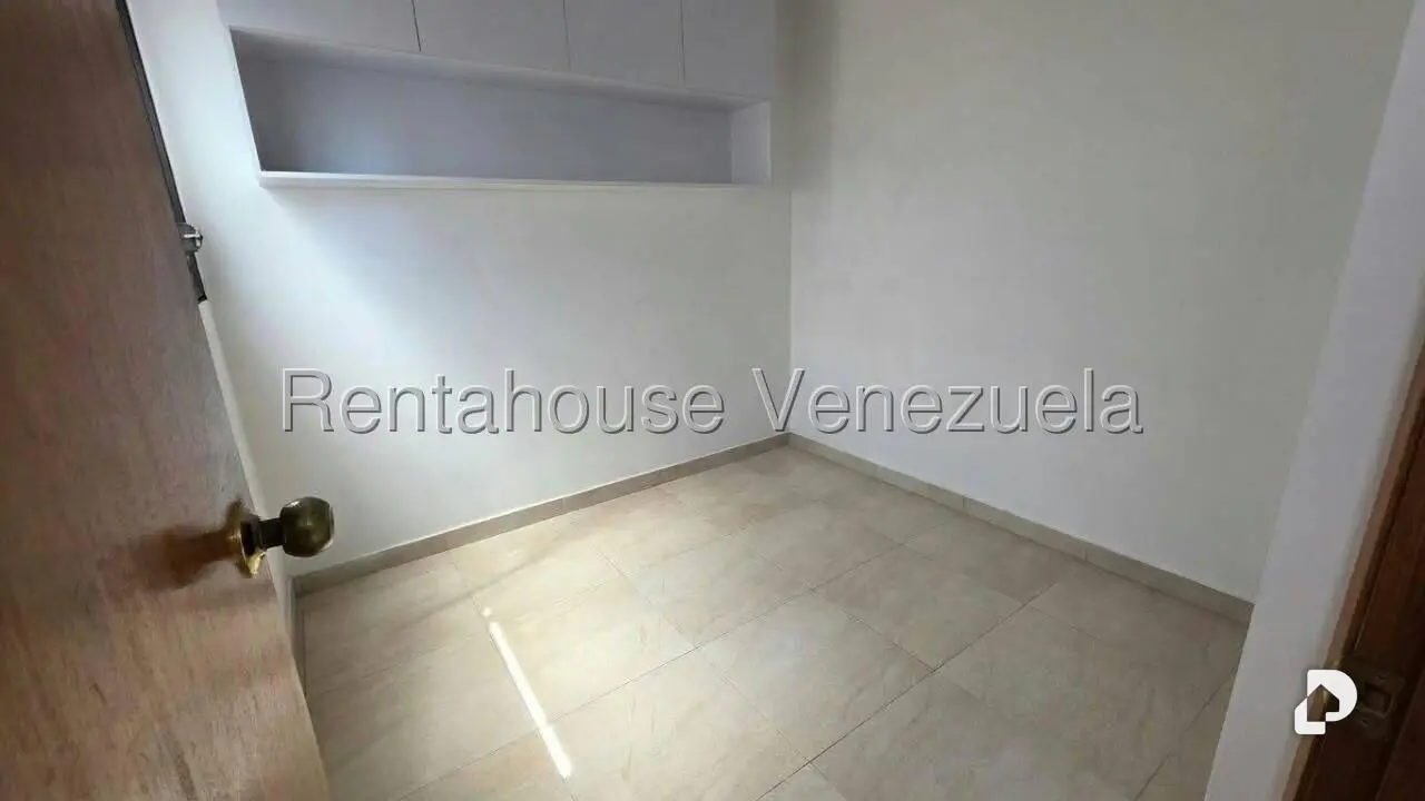 Apartamento en Los Palos Grandes, Caracas – 10