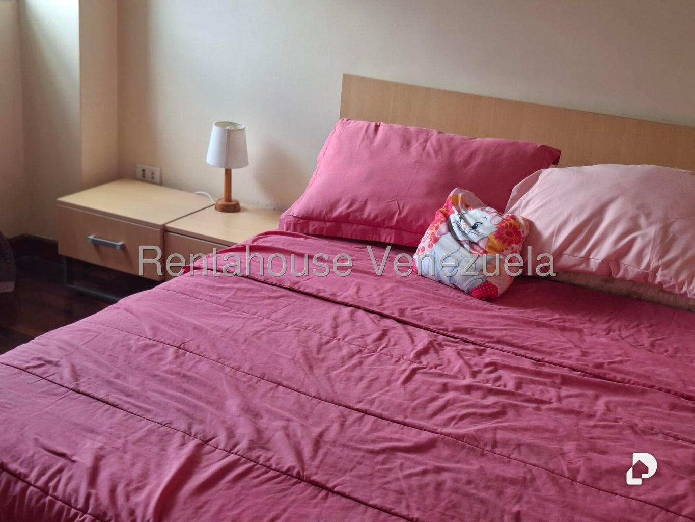 Apartamento en Santa Rosa de Lima, Caracas – 12