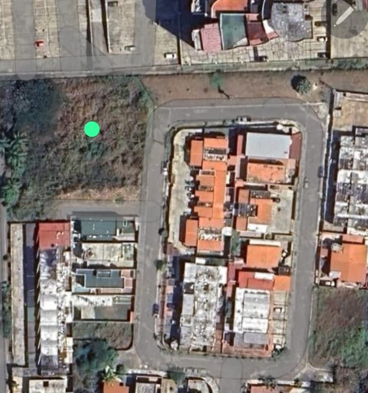 Terreno en Ciudad Jardin Mañongo, Valencia - 1