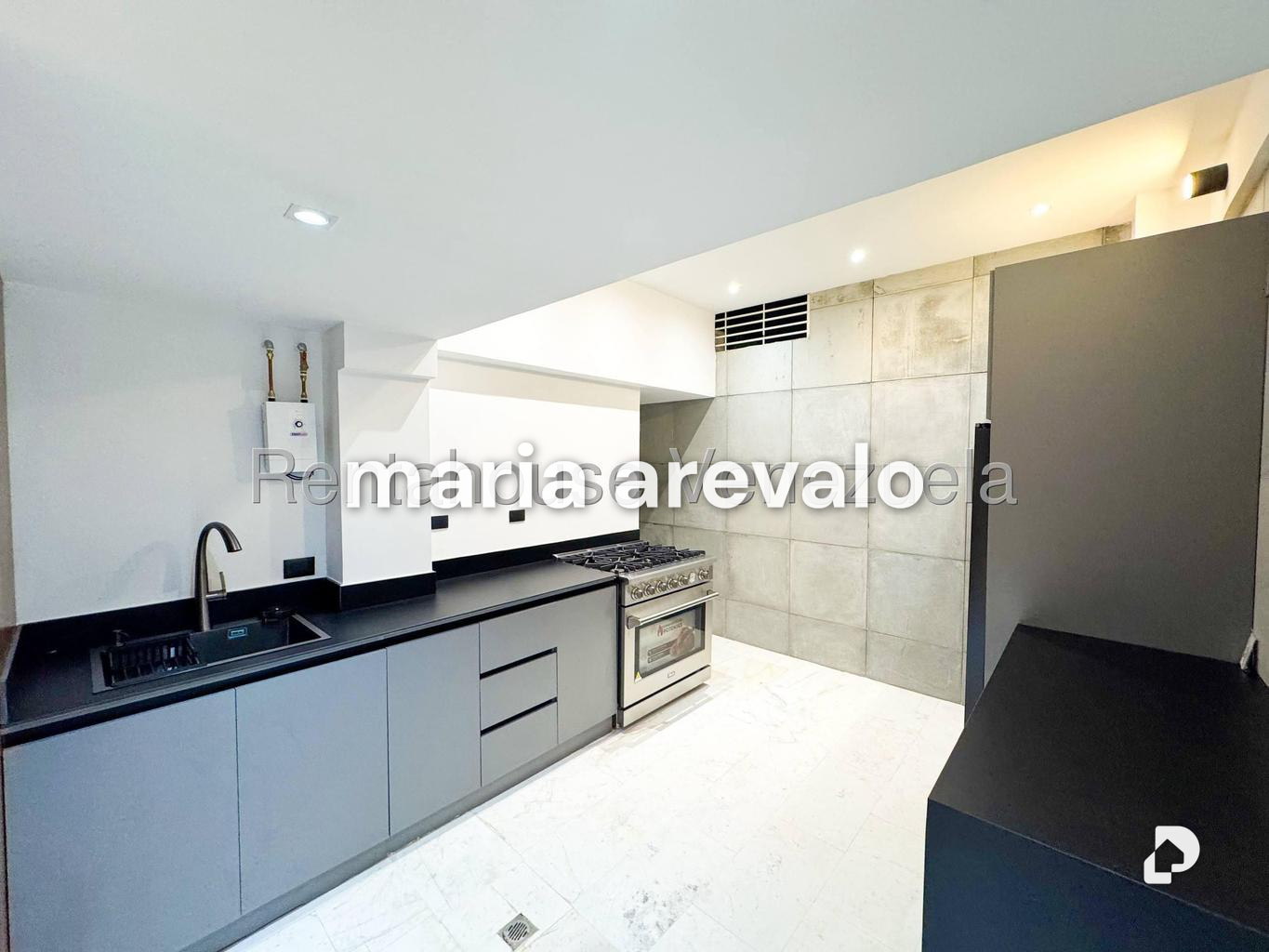 Casa en La Tahona, Caracas – 28