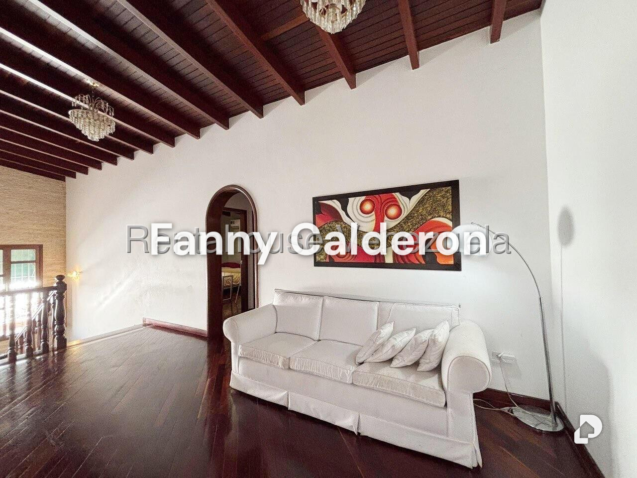 Casa en Lomas de La Lagunita, Caracas – 17