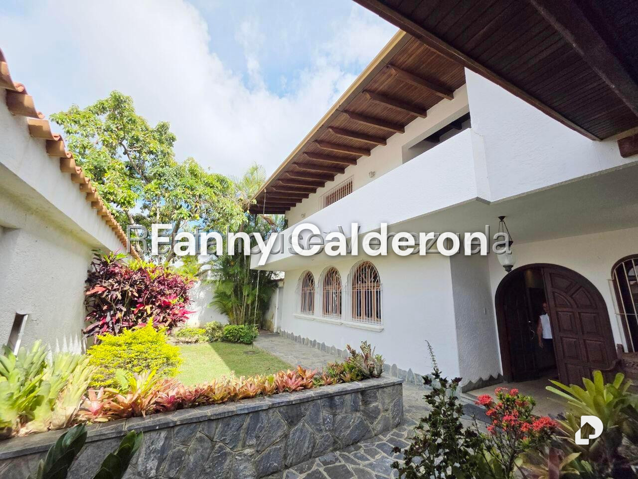 Casa en Lomas de La Lagunita, Caracas – 1