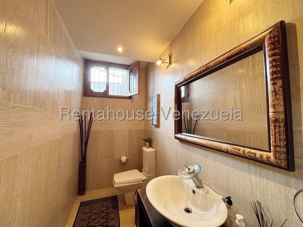 Casa en Lomas de La Lagunita, Caracas