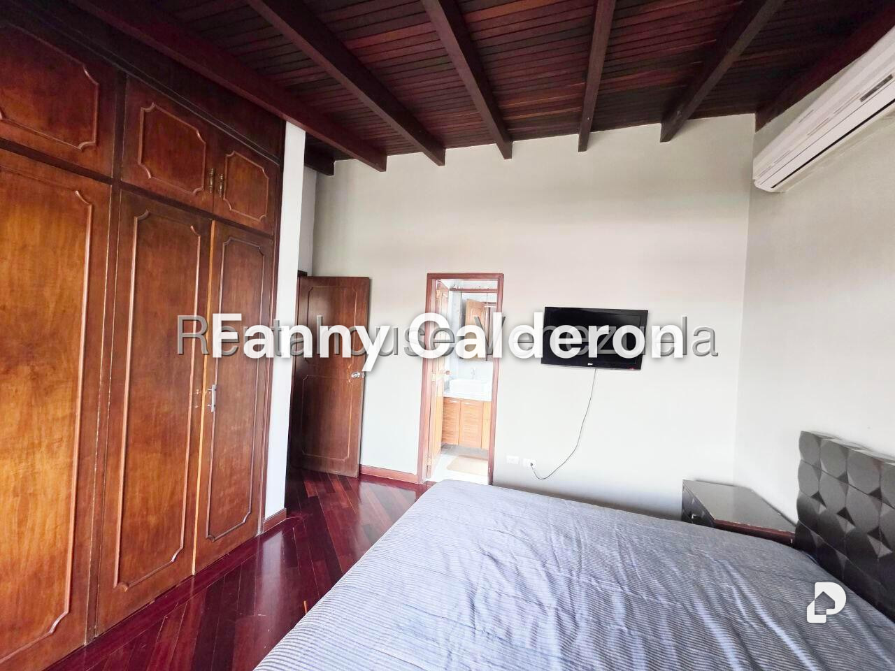 Casa en Lomas de La Lagunita, Caracas – 19