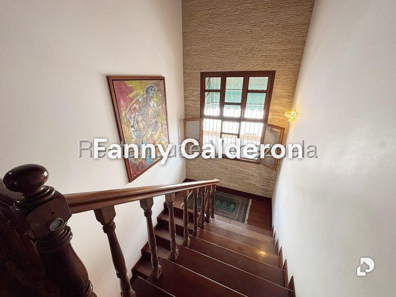 Casa en Lomas de La Lagunita, Caracas – 16