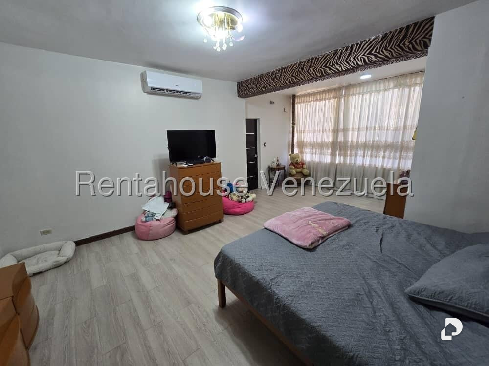 Casa en Vista Alegre, Caracas – 28