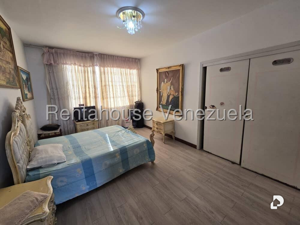 Casa en Vista Alegre, Caracas – 25