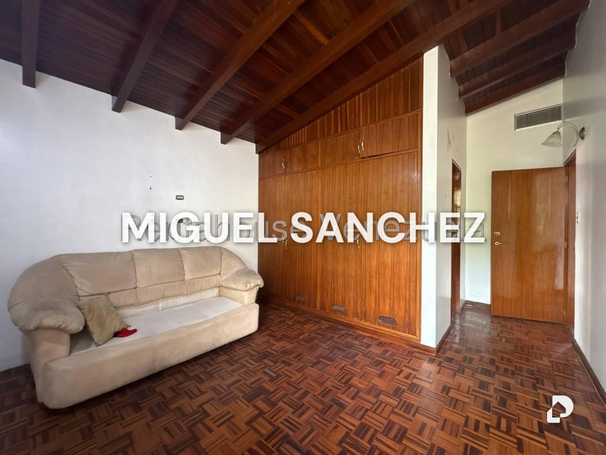 Casa en La Trinidad, Caracas – 11