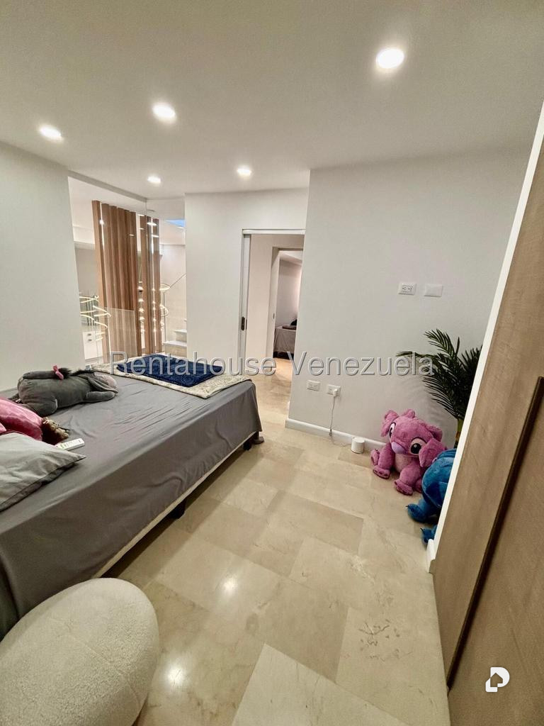 Apartamento en El Rosal, Caracas – 19
