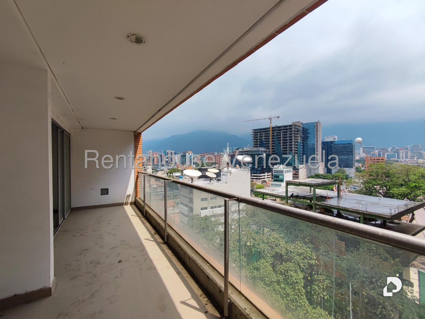 Apartamento en Las Mercedes, Caracas – 11