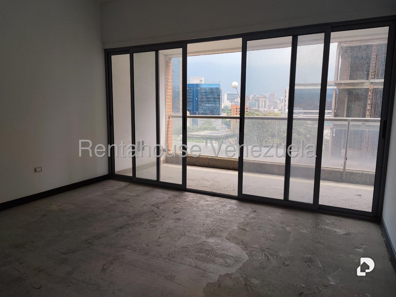 Apartamento en Las Mercedes, Caracas – 12